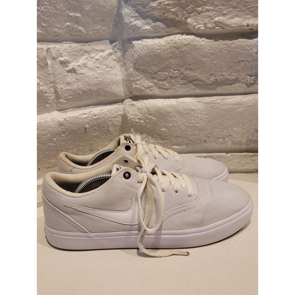 Nike White Sneakers Minimalist Design - Picture 4 of 12